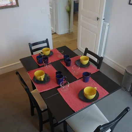 Bed & Breakfast Guest - R&m 4*