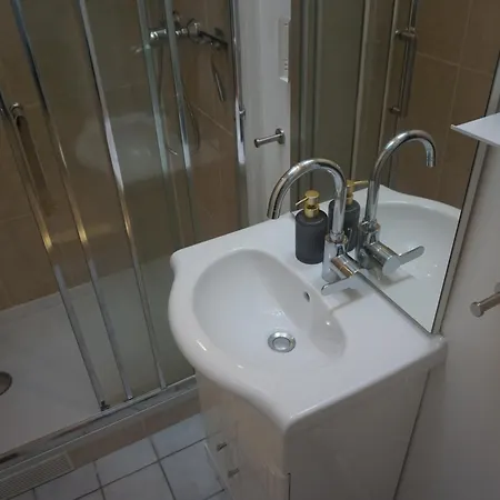 Oda ve Kahvaltı Guest - R&m Paris